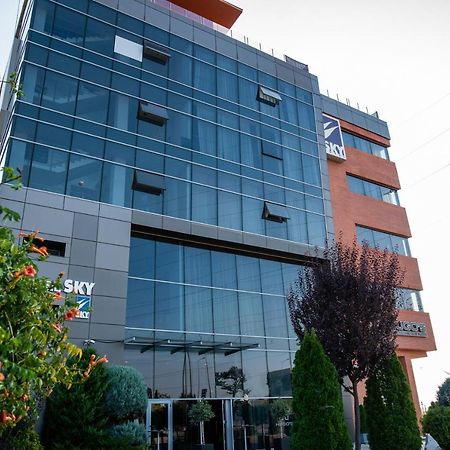 Sky Hotel Oradea Luaran gambar